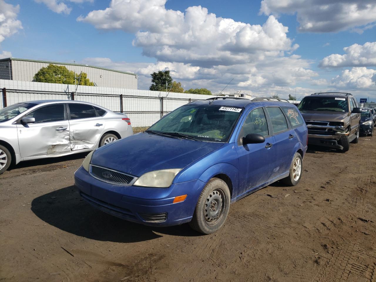 Photo 2 from auction – 2005 FORD FOCUS ZXW with VIN 1FAFP36N25W290231