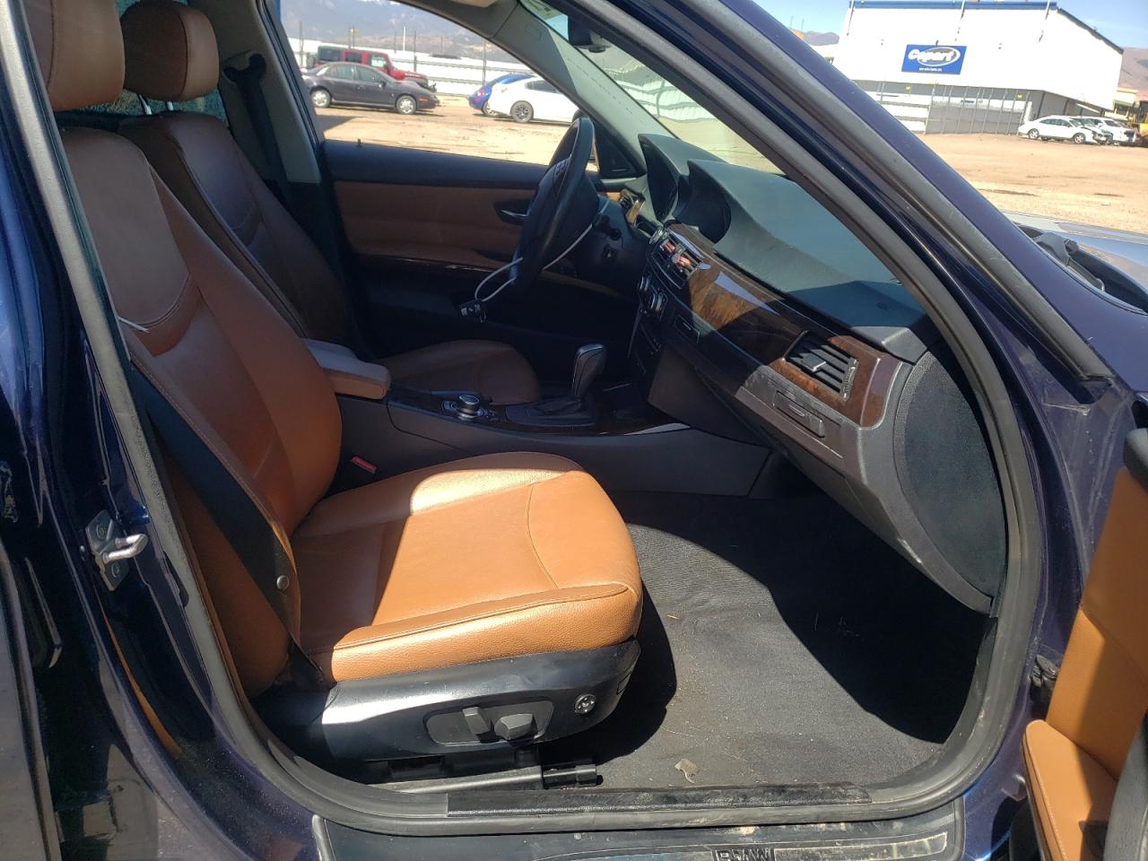 Photo 5 from auction – 2011 BMW 328 XI with VIN WBAPK7G54BNN69410
