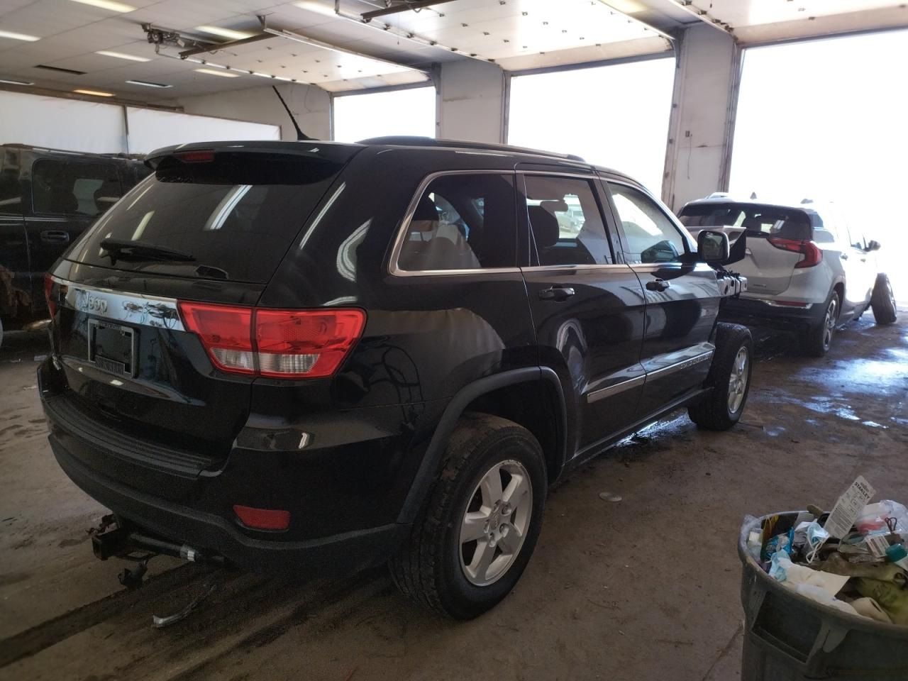 Photo 4 from auction – 2013 JEEP GRAND CHER with VIN 1C4RJFAG3DC568749