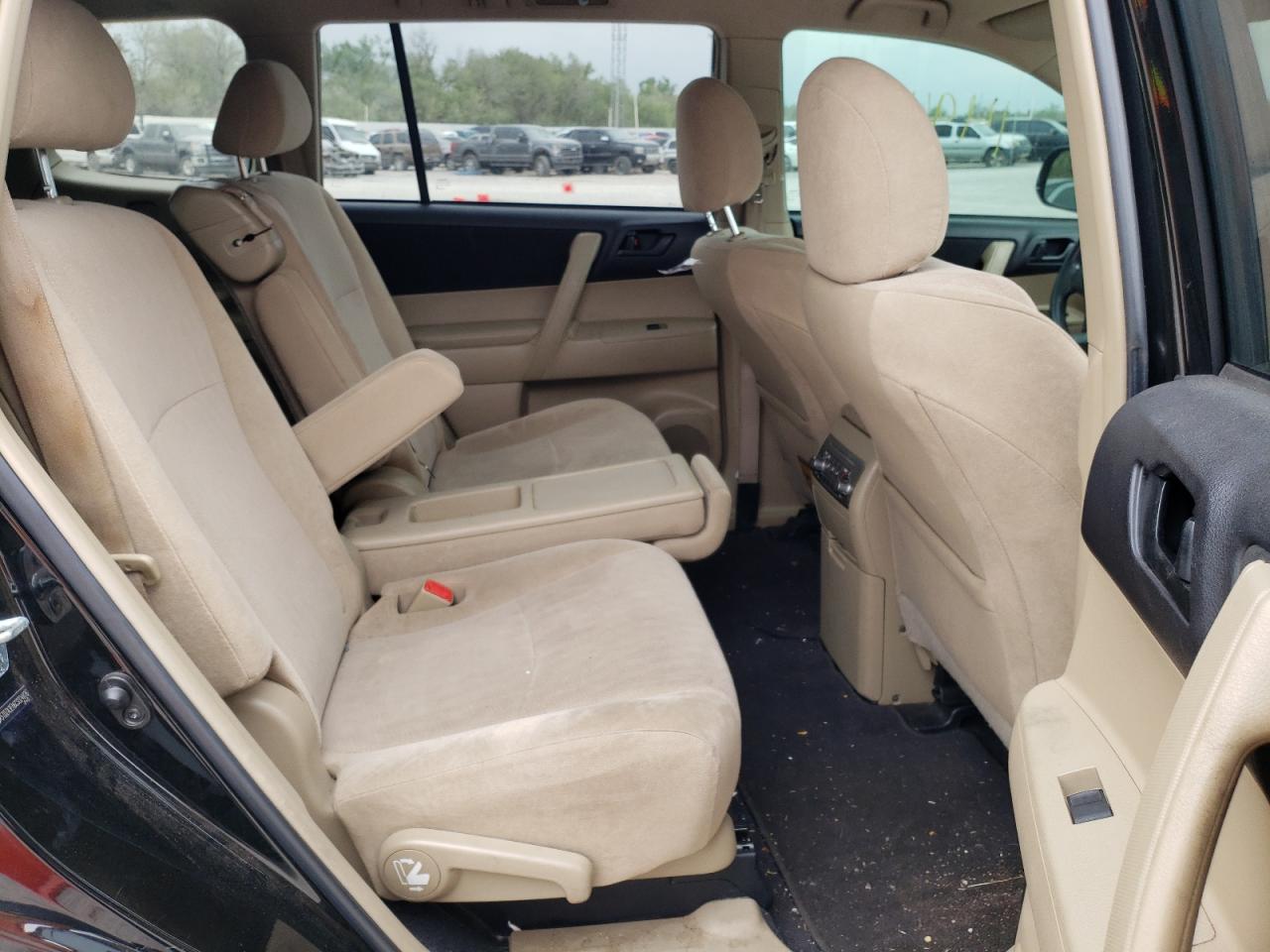 Photo 6 from auction – 2012 TOYOTA HIGHLANDER with VIN 5TDZA3EH6CS024826