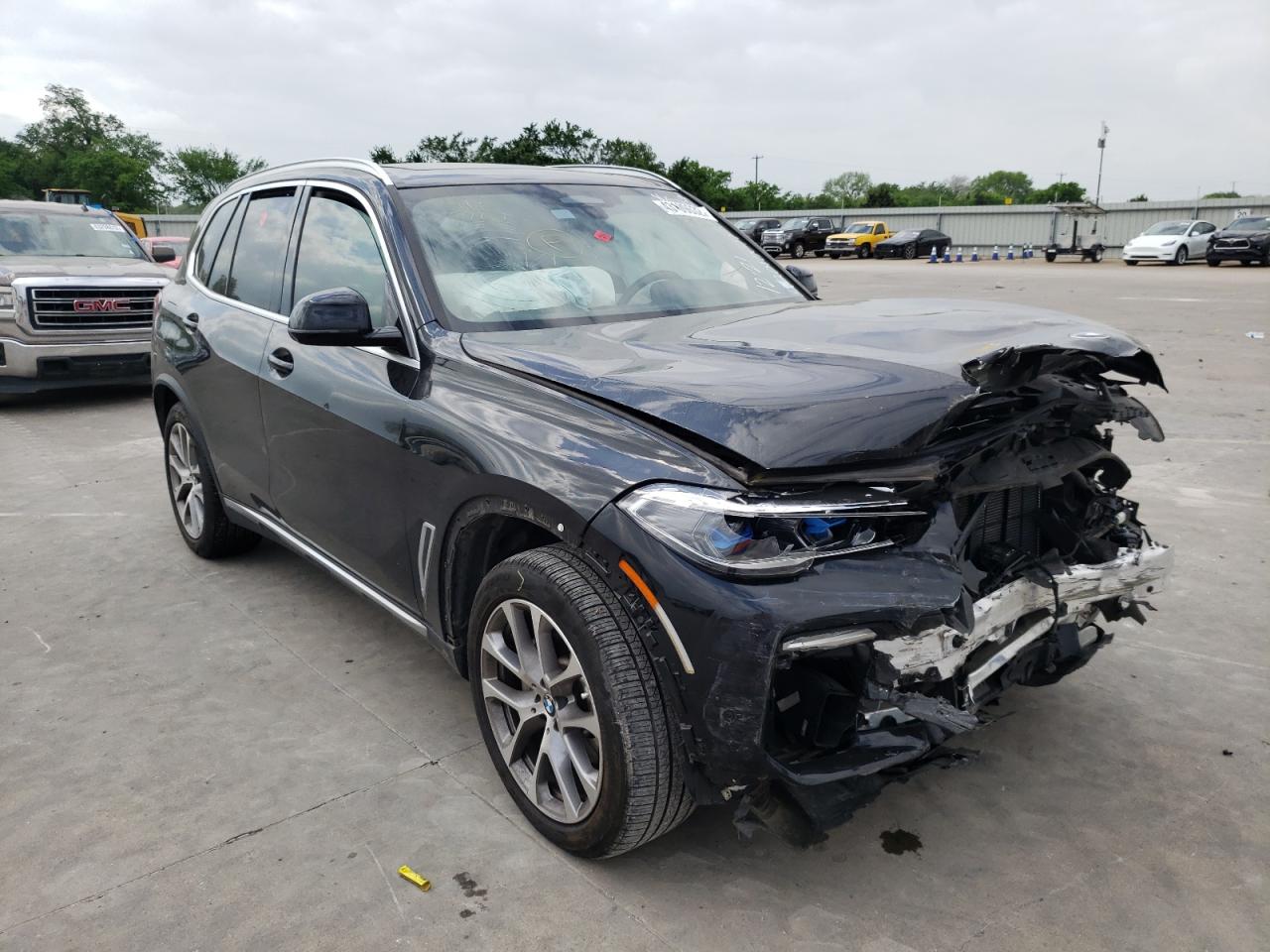 BMW X5 SDRIVE 2021 with VIN 5UXCR4C09M9E92035 - Photo from auction