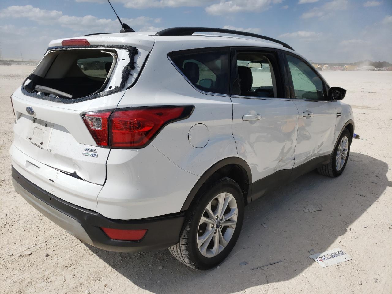 Photo 4 from auction – 2019 FORD ESCAPE SEL with VIN 1FMCU9HD0KUC30786