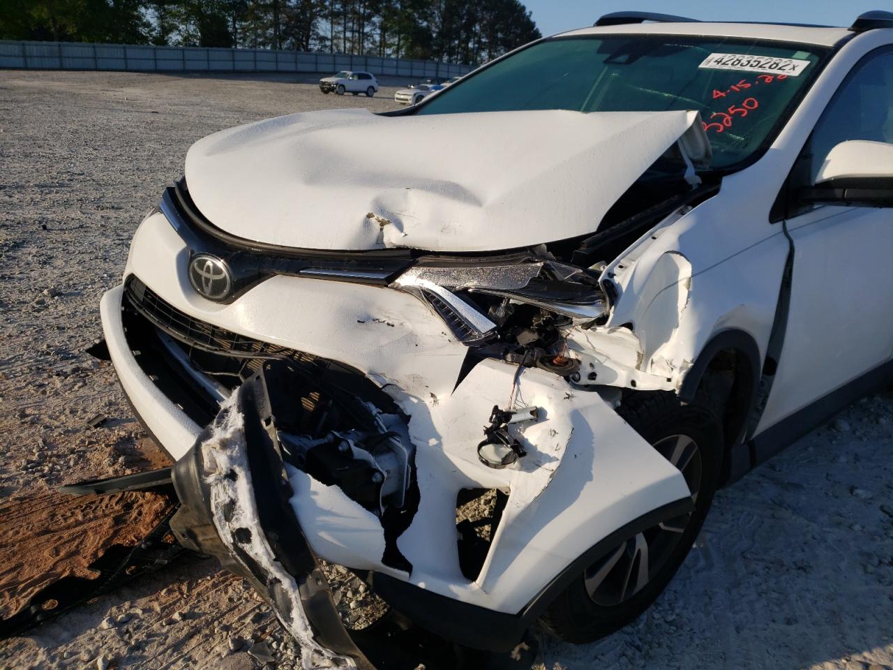 Photo 9 from auction – 2018 TOYOTA RAV4 ADVEN with VIN 2T3WFREV2JW443250