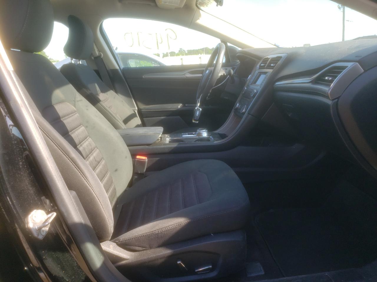 Photo 5 from auction – 2017 FORD FUSION SE with VIN 3FA6P0HD7HR103754
