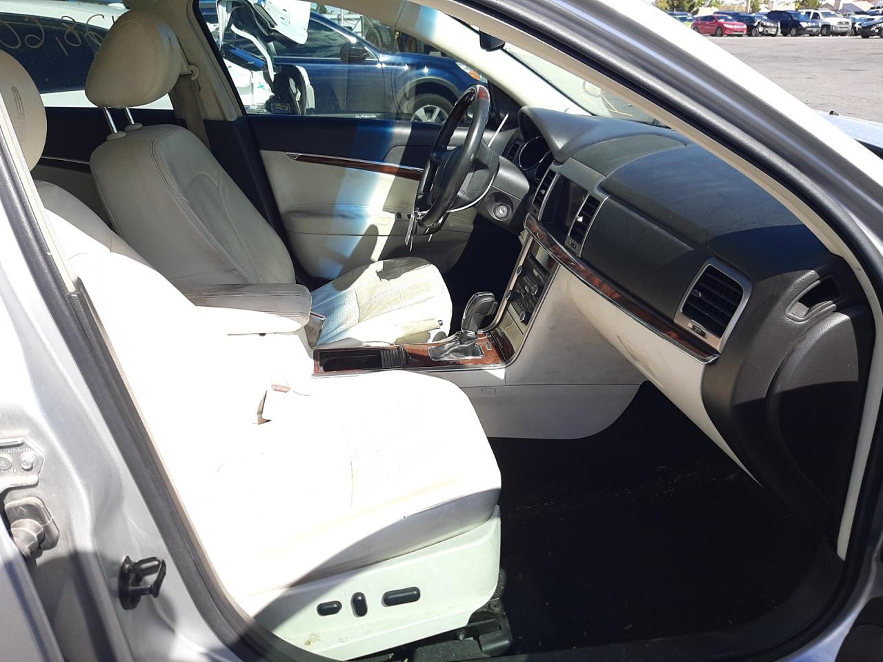 Zdjęcie 5 z aukcji – 2011 LINCOLN MKZ z VIN 3LNHL2GCXBR759243