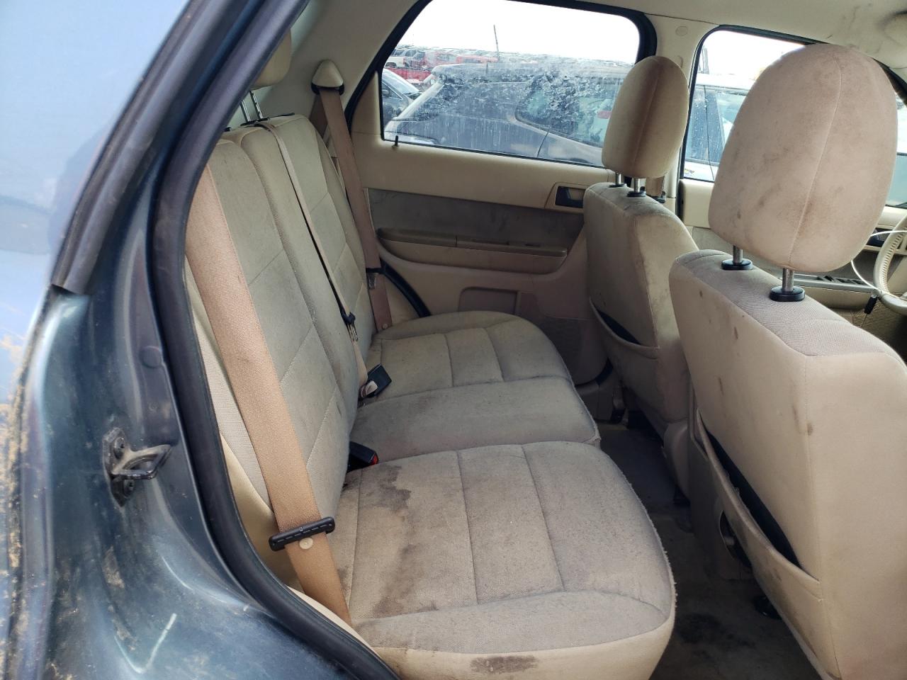 Photo 6 from auction – 2011 FORD ESCAPE with VIN 1FMCU9DGXBKA31546