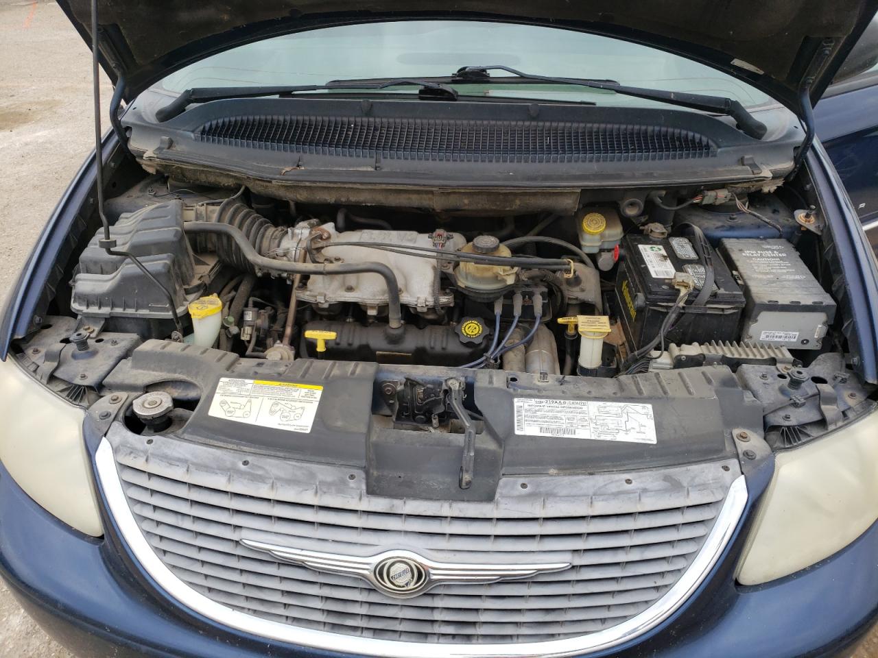 Photo 7 from auction – 2001 CHRYSLER TOWN AND C with VIN 2C8GP64LX1R383890