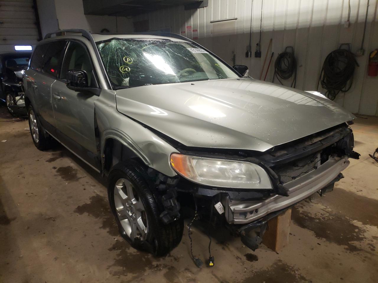 VOLVO XC70 2008 with VIN YV4BZ982181039627 - Photo from auction
