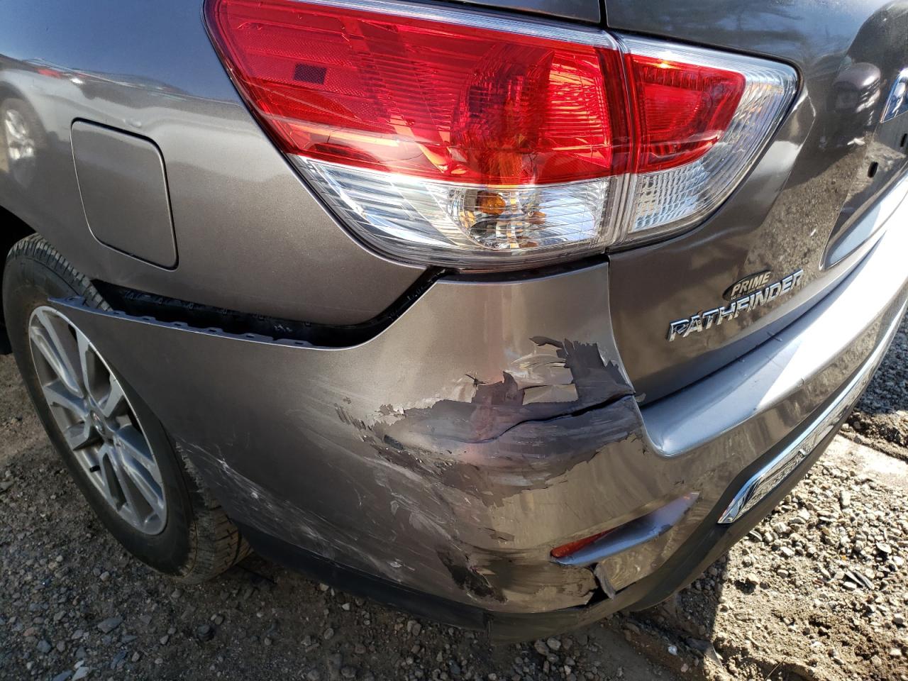 Photo 9 from auction – 2013 NISSAN PATHFINDER with VIN 5N1AR2MM0DC685359