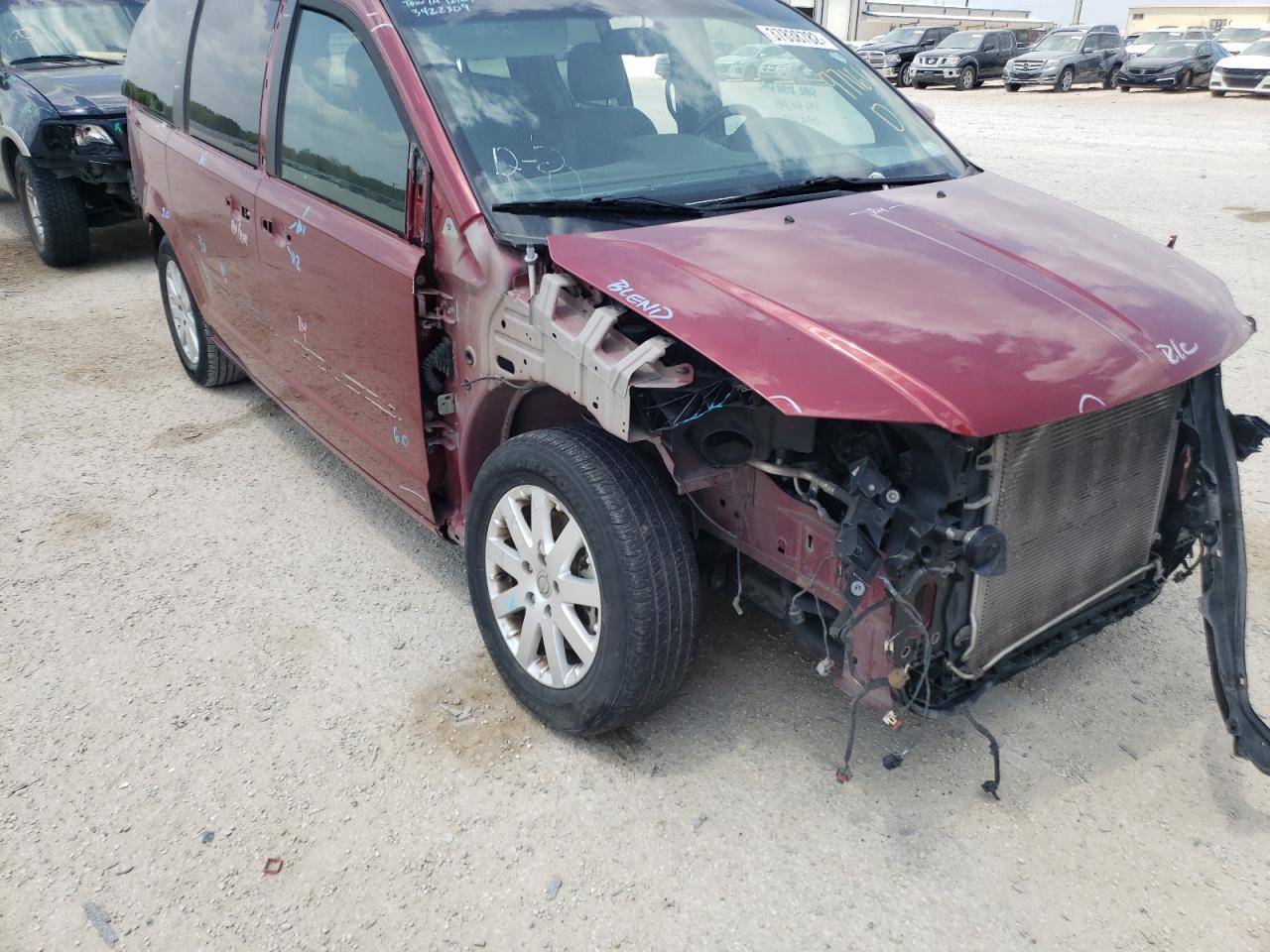Photo 9 from auction – 2014 CHRYSLER TOWN & COU with VIN 2C4RC1BG0ER402273