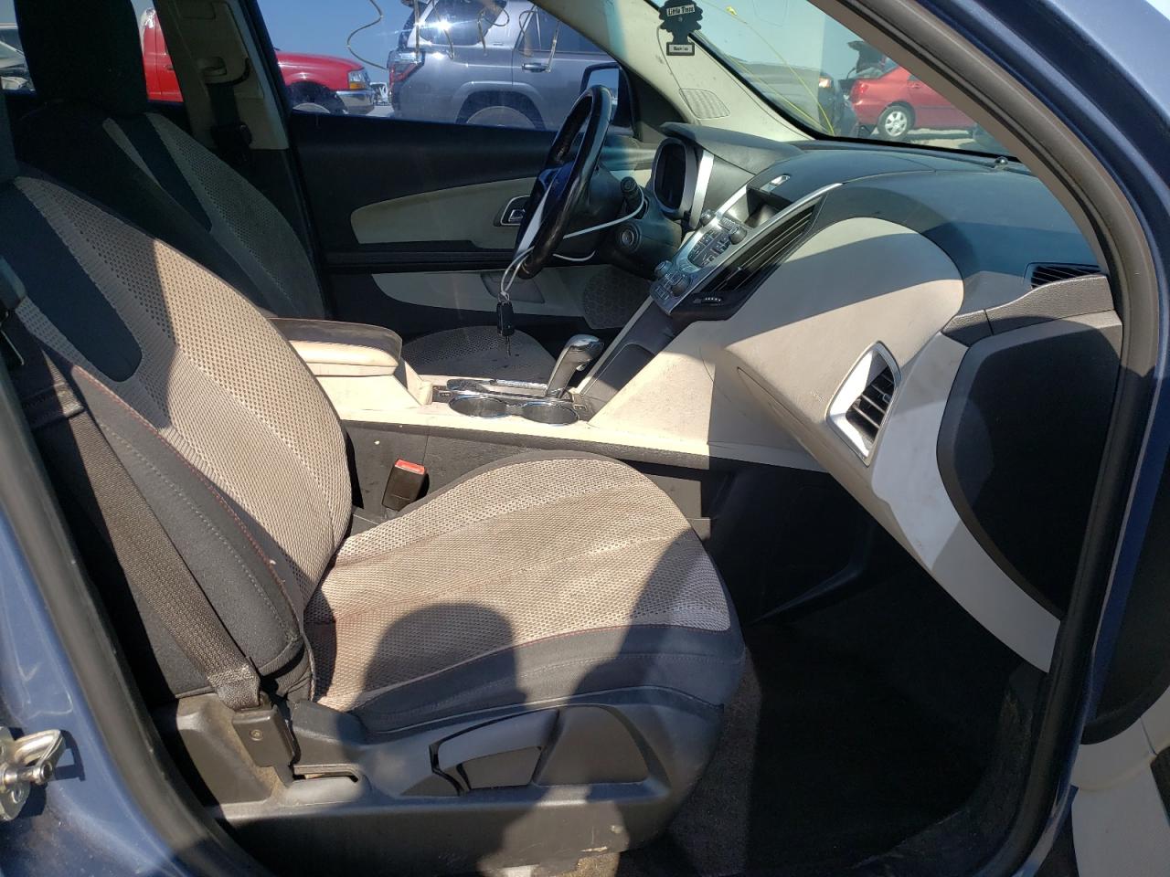 Photo 5 from auction – 2011 CHEVROLET EQUINOX LT with VIN 2CNALDECXB6352126
