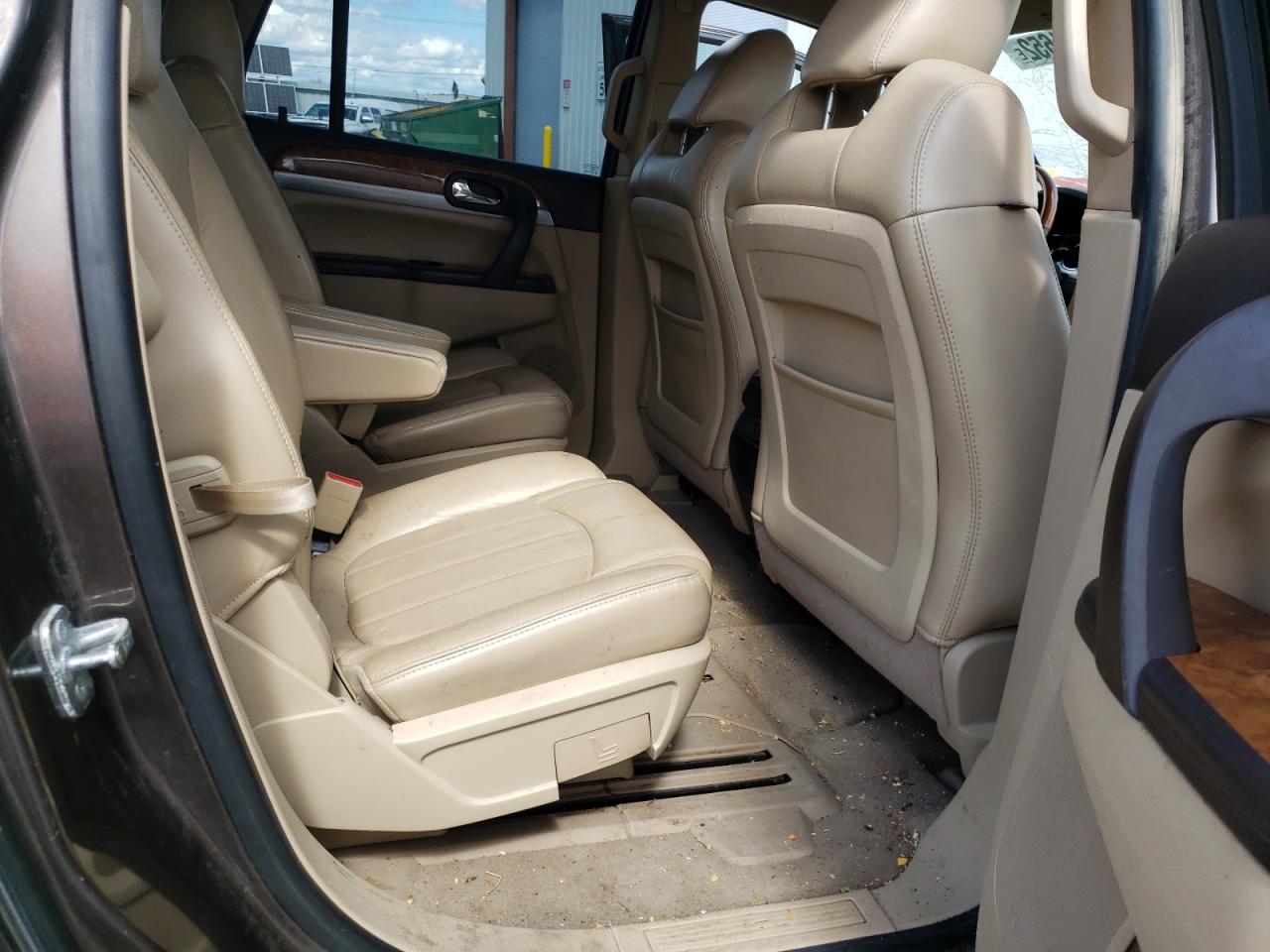 Photo 6 from auction – 2010 BUICK ENCLAVE CX with VIN 5GALVBED9AJ262439