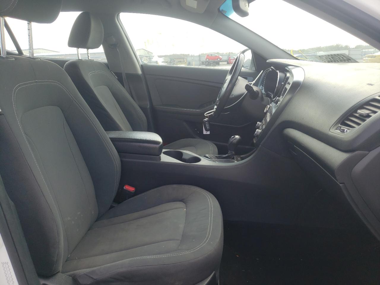 Photo 5 from auction – 2012 KIA OPTIMA HYB with VIN KNAGM4AD1C5018166