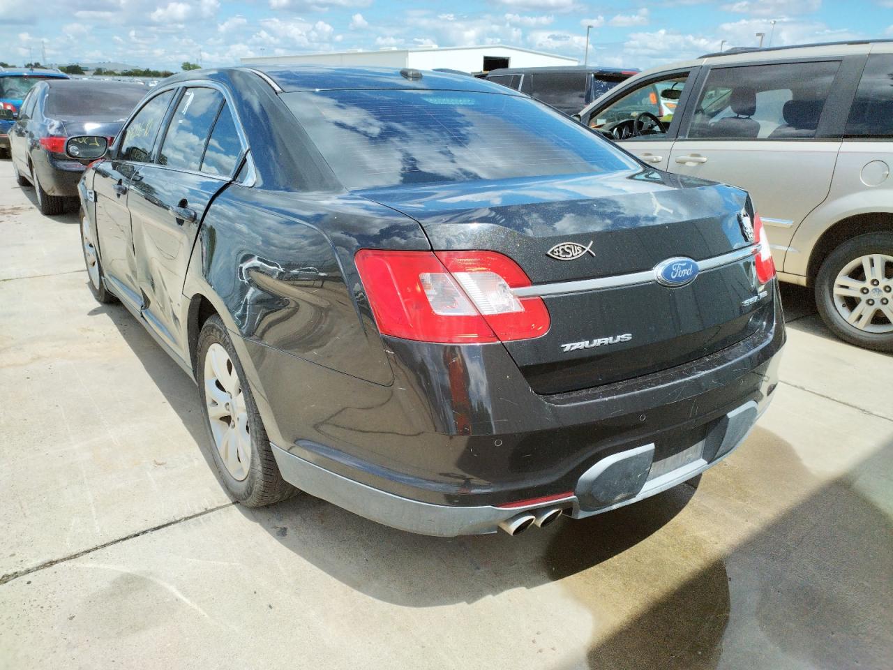 Photo 3 from auction – 2010 FORD TAURUS SEL with VIN 1FAHP2HW9AG139223