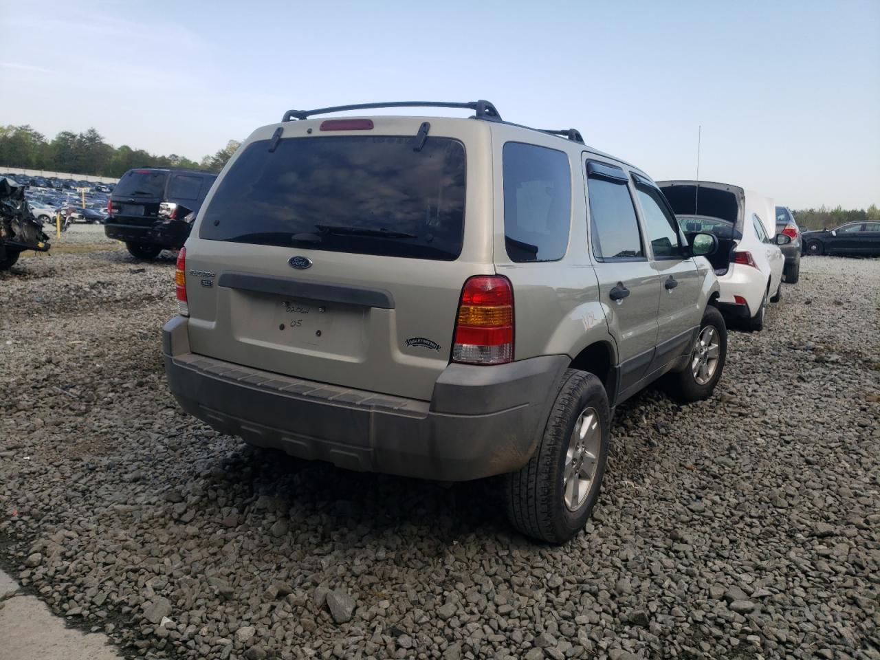 Photo 4 from auction – 2005 FORD ESCAPE XLT with VIN 1FMYU031X5KA32649