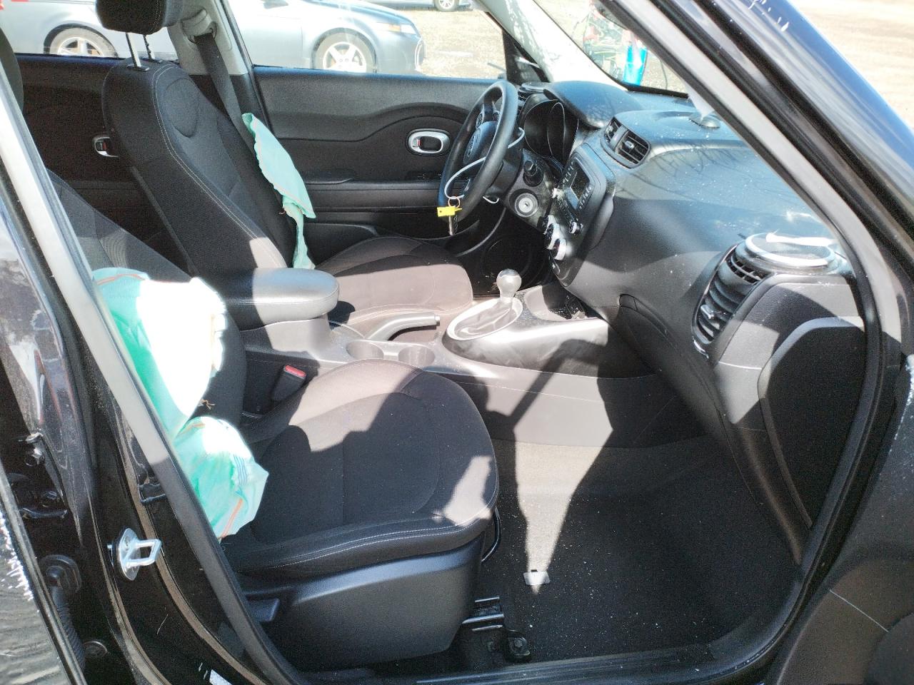 Photo 5 from auction – 2016 KIA SOUL with VIN KNDJN2A24G7315418