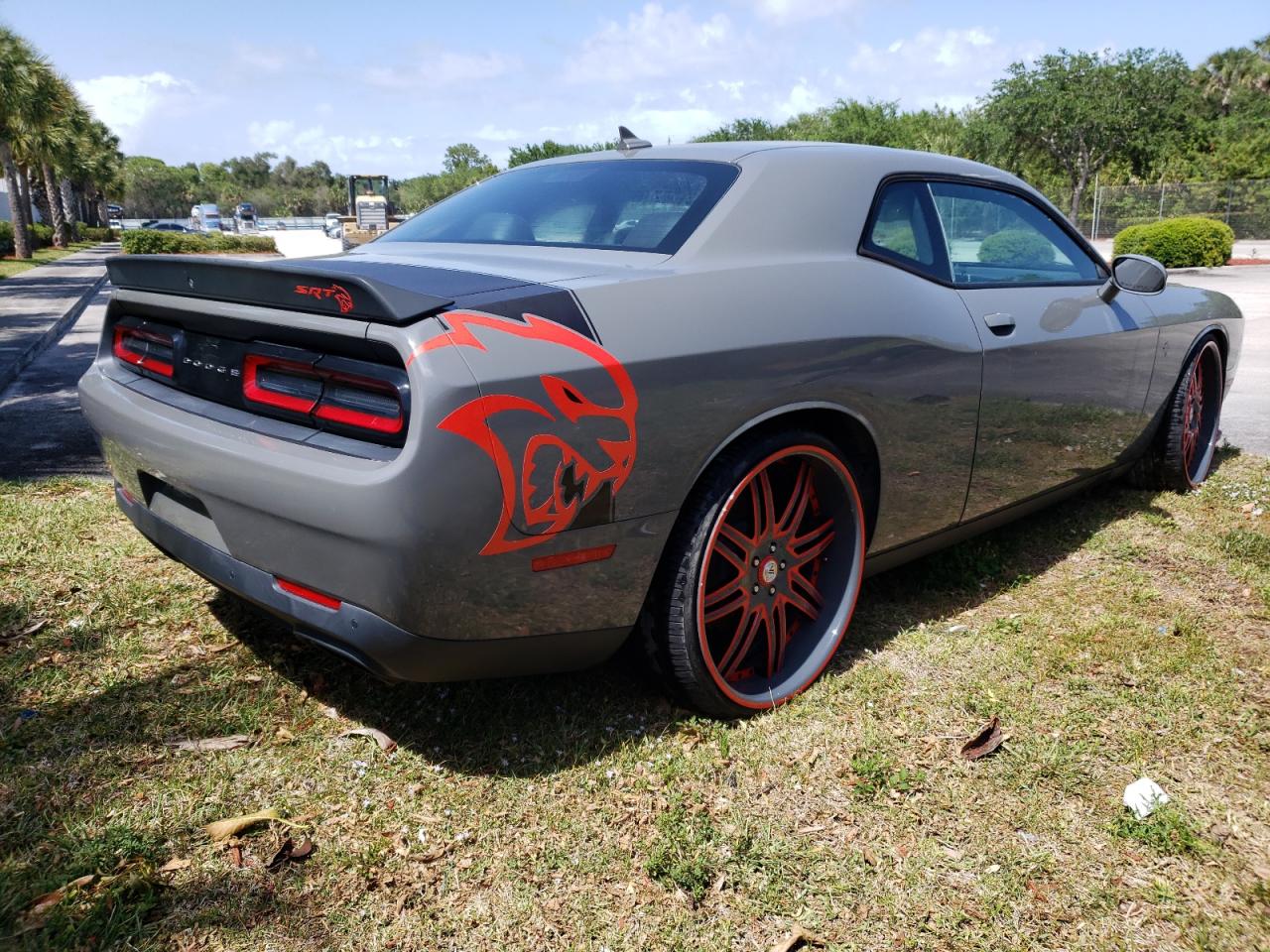 Photo 4 from auction – 2018 DODGE CHALLENGER with VIN 2C3CDZC9XJH117960