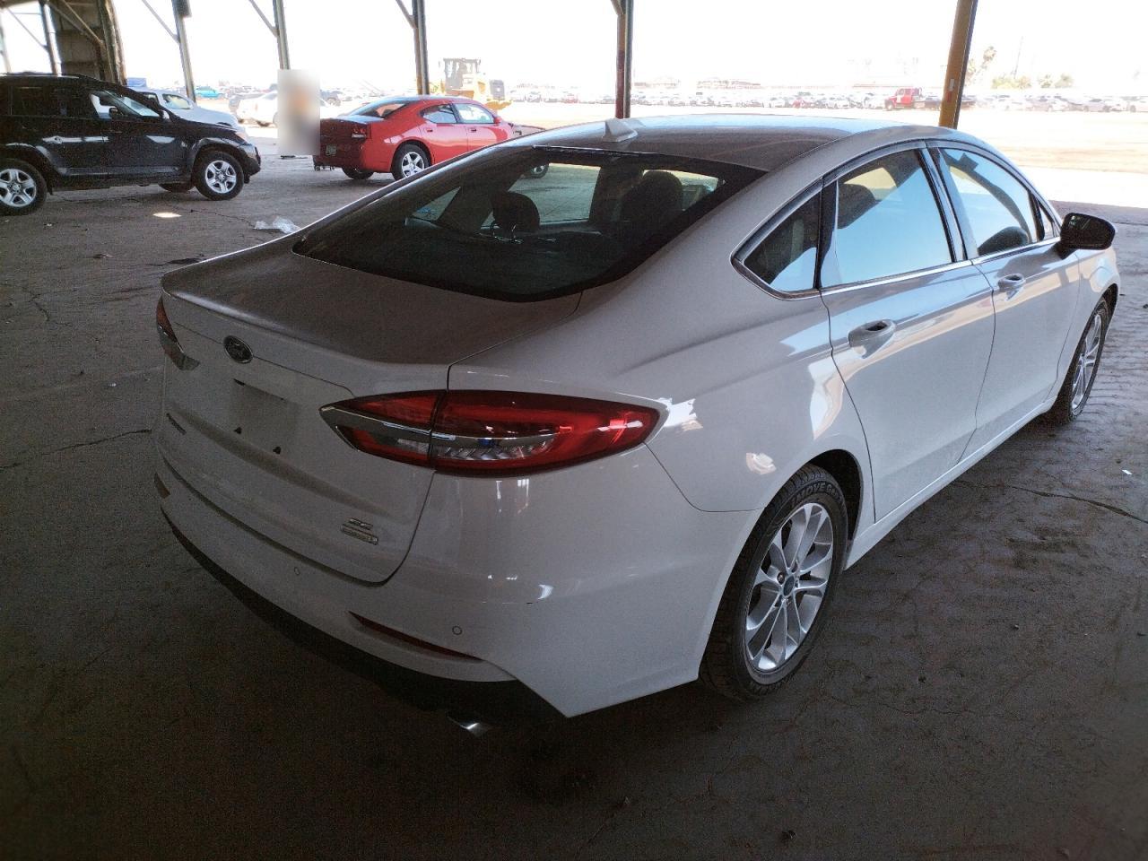 Photo 4 from auction – 2020 FORD FUSION SE with VIN 3FA6P0HD2LR150523