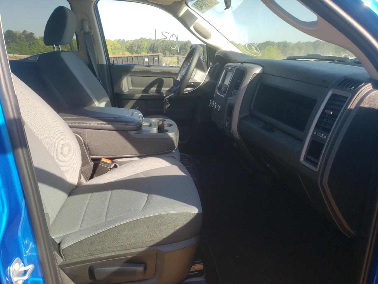 Photo 5 from auction – 2022 RAM 1500 CLASS with VIN 3C6RR6KT1NG172507