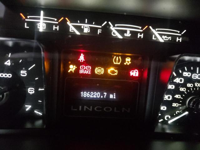 Photo 8 from auction – 2010 LINCOLN NAVIGATOR with VIN 5LMJJ2J52AEJ06888