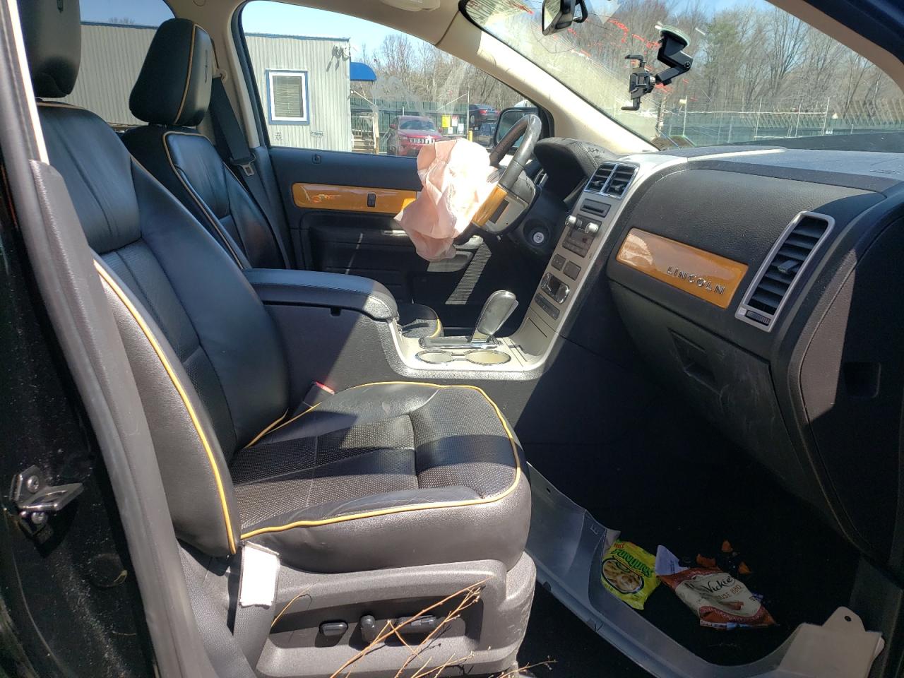 Photo 5 from auction – 2008 LINCOLN MKX with VIN 2LMDU88C48BJ29176