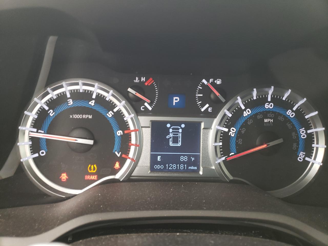Photo 8 from auction – 2015 TOYOTA 4RUNNER SR with VIN JTEBU5JR1F5203994