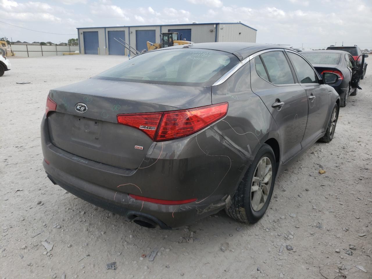 Photo 4 from auction – 2011 KIA OPTIMA LX with VIN KNAGM4A78B5165027