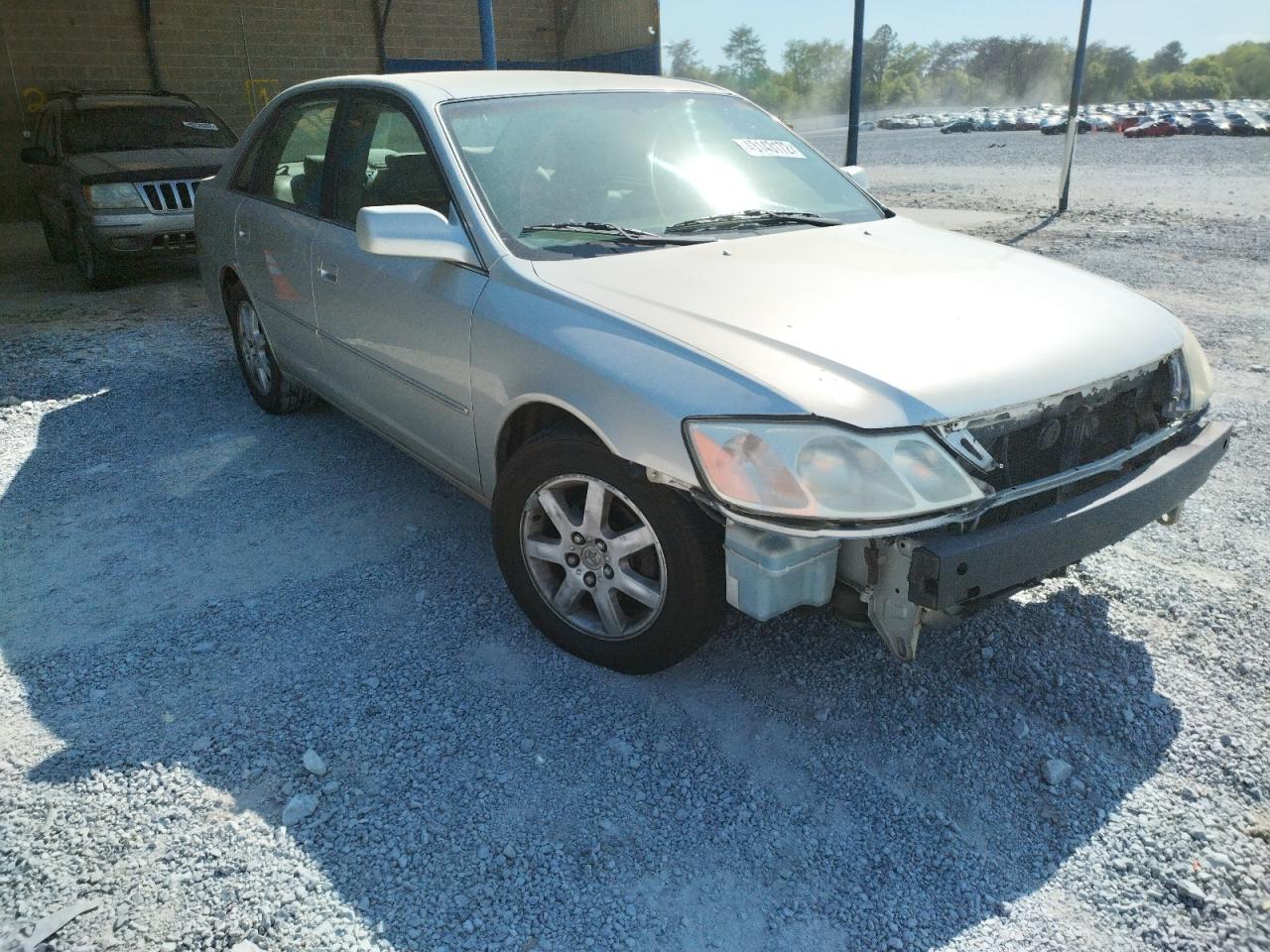 TOYOTA AVALON XL 2003 with VIN 4T1BF28B23U277170 - Photo from auction