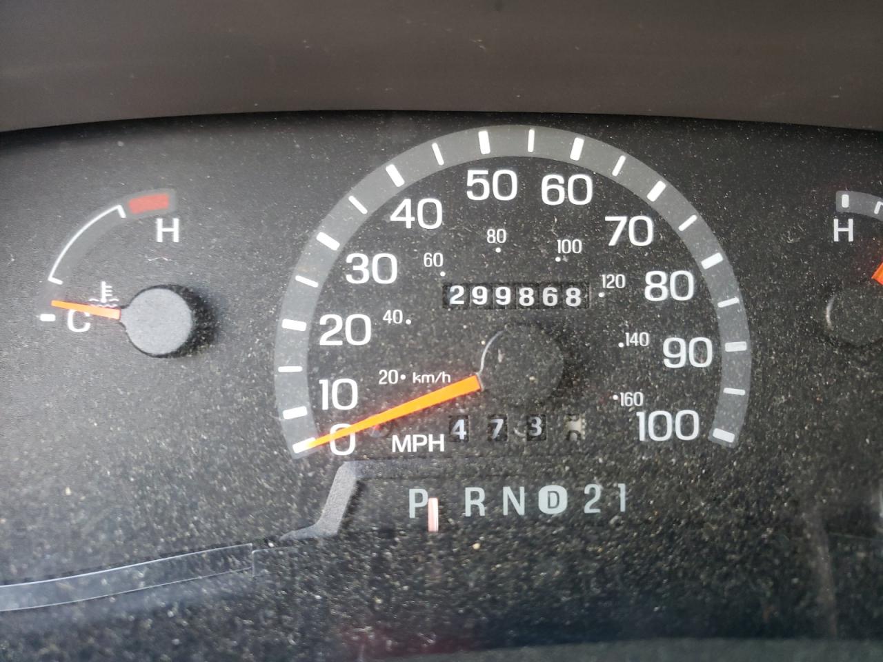 Photo 8 from auction – 2003 FORD ECONOLINE with VIN 1FBSS31L13HA79671