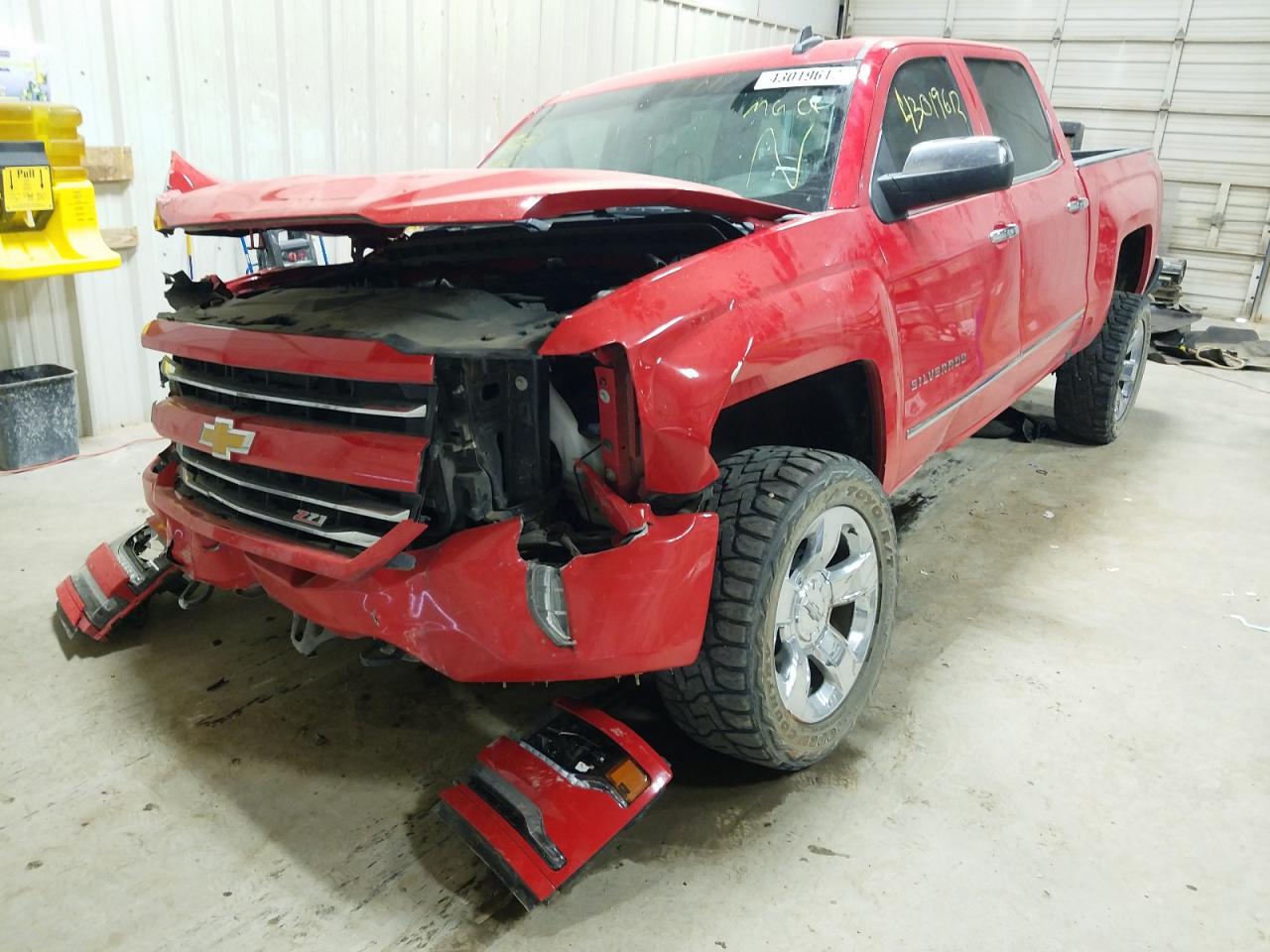 Photo 2 from auction – 2017 CHEVROLET SILVERADO with VIN 3GCUKSEJ7HG417468