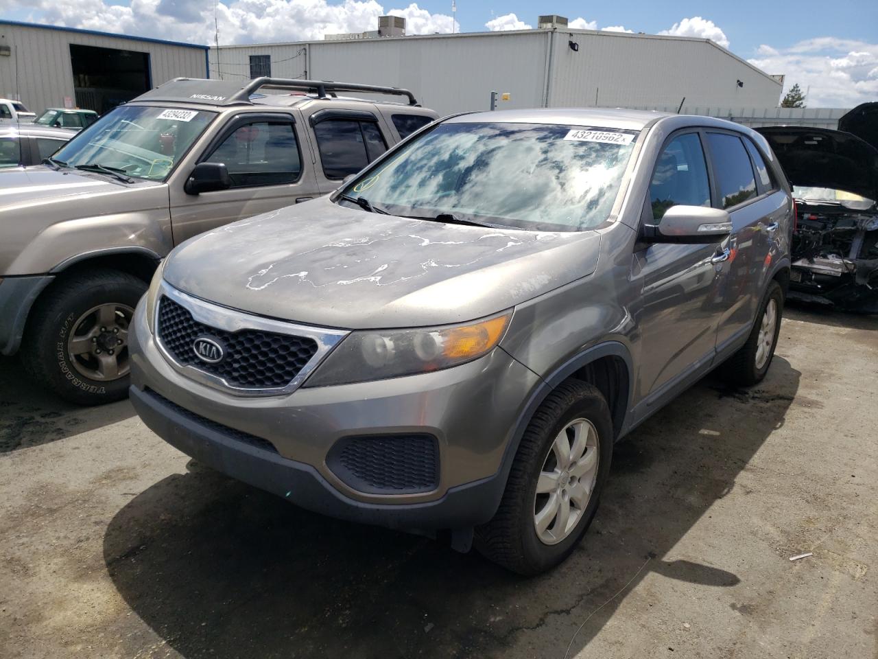 Photo 2 from auction – 2011 KIA SORENTO BA with VIN 5XYKT3A12BG036178