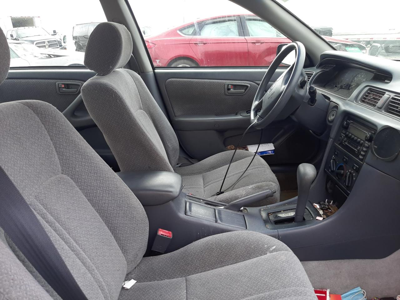 Photo 5 from auction – 2000 TOYOTA CAMRY LE with VIN 4T1BF22K4YU092263