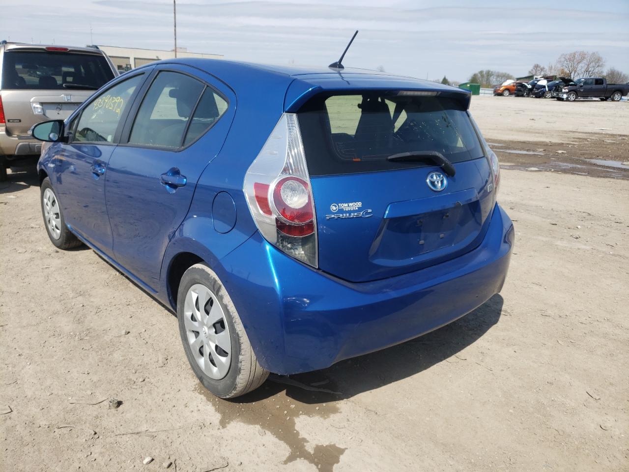 Photo 3 from auction – 2014 TOYOTA PRIUS C with VIN JTDKDTB34E1076084