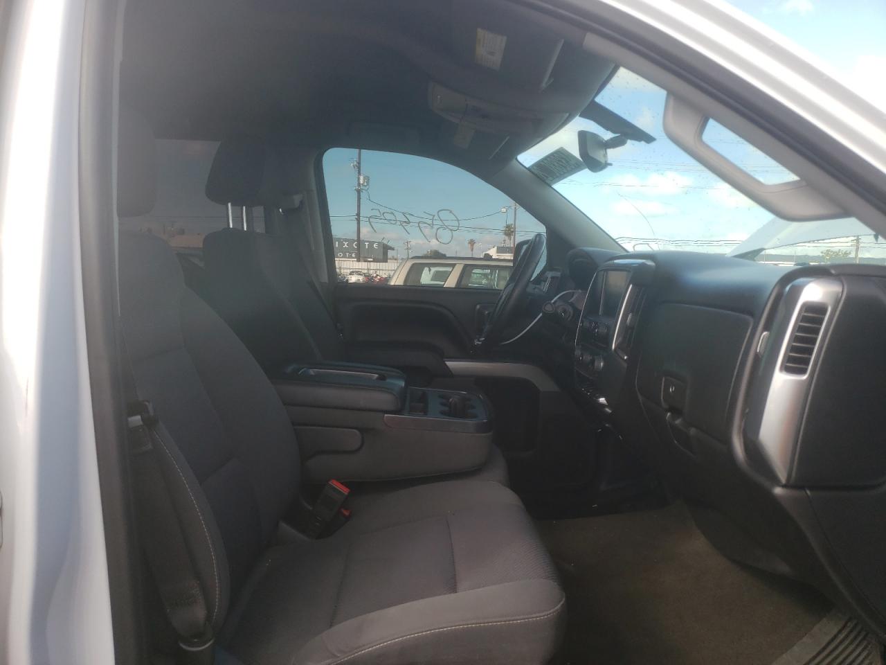 Photo 5 from auction – 2016 CHEVROLET SILVERADO with VIN 3GCUKREC6GG155158