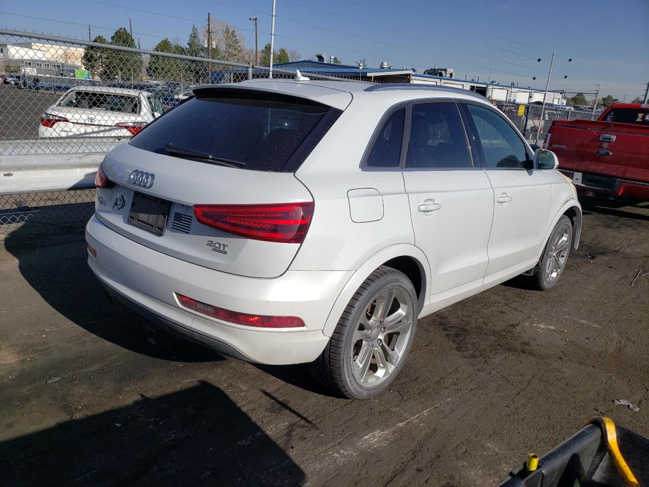 Photo 4 from auction – 2015 AUDI Q3 PREMIUM with VIN WA1EFCFS4FR009054