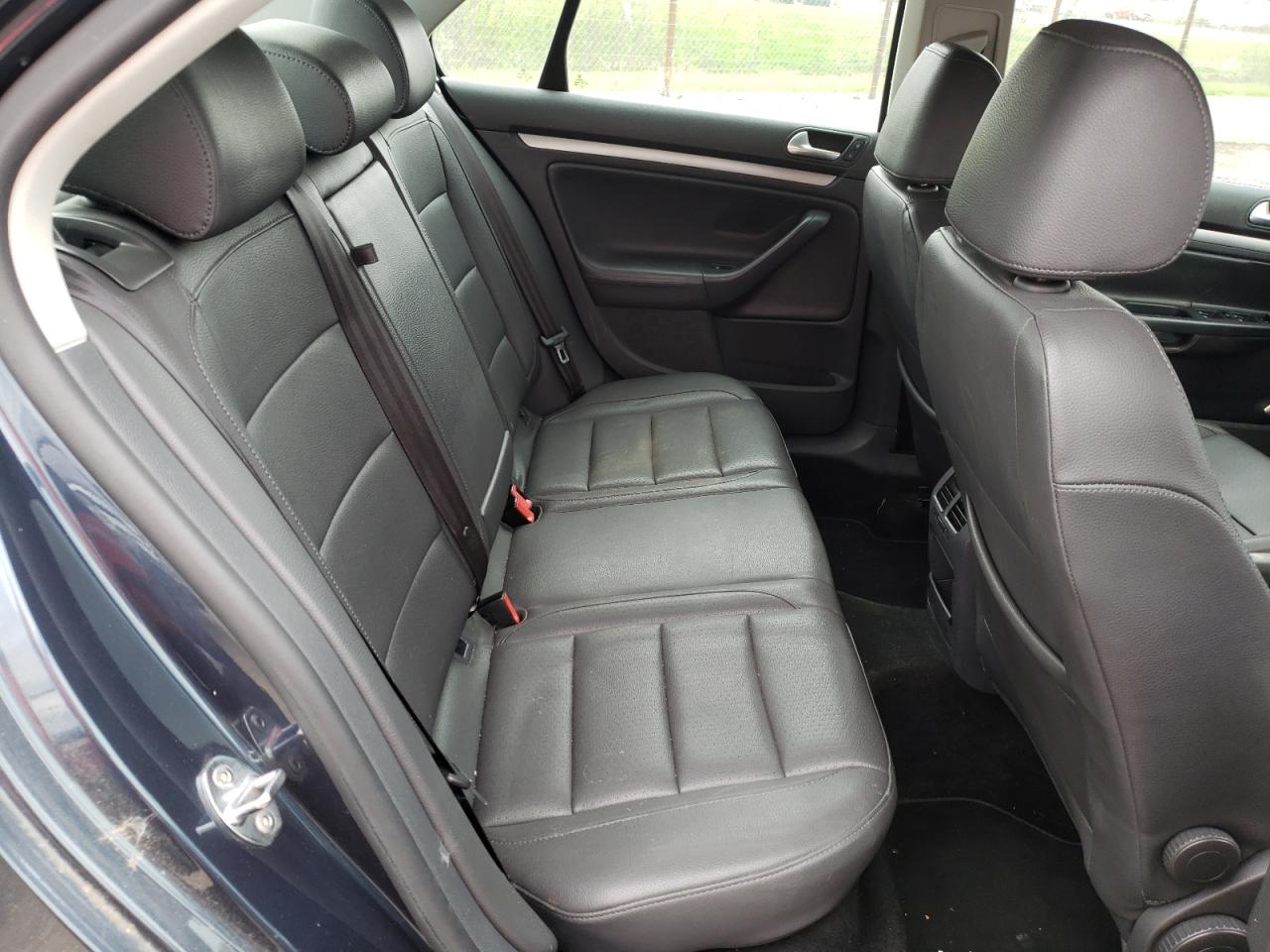 Photo 5 from auction – 2008 VOLKSWAGEN JETTA SE with VIN 3VWRM71K48M011657