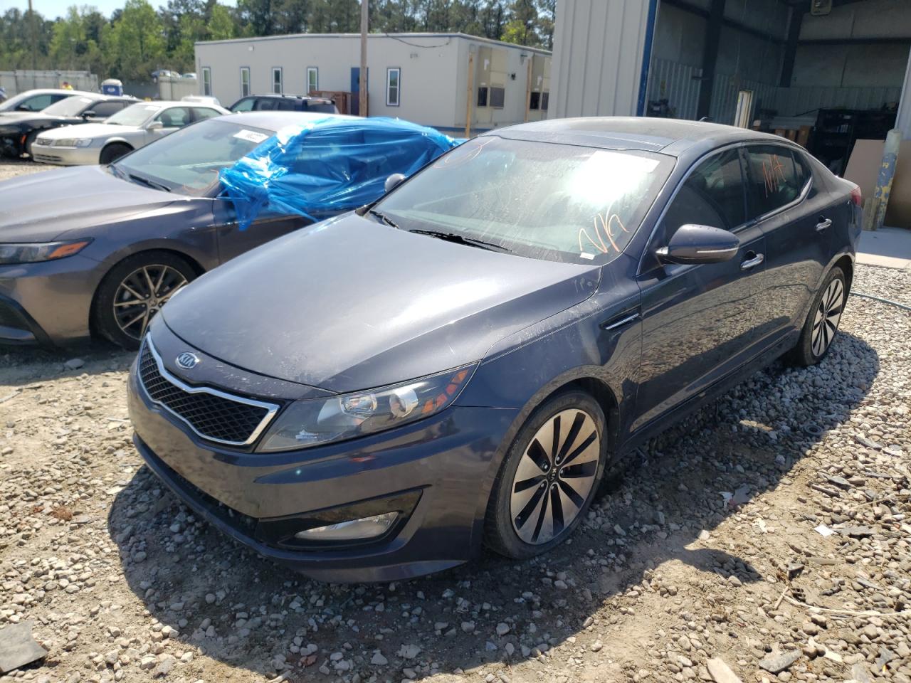 Photo 2 from auction – 2011 KIA OPTIMA SX with VIN KNAGR4A65B5126985