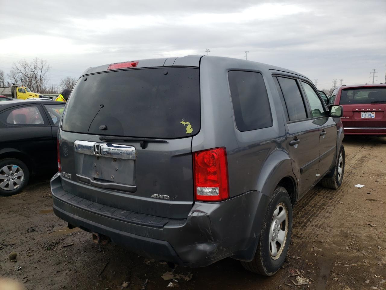Photo 4 from auction – 2010 HONDA PILOT LX with VIN 5FNYF4H29AB011869