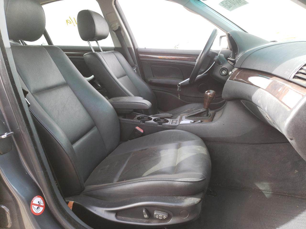 Photo 5 from auction – 2002 BMW 325 XI with VIN WBAEU33432PF66223