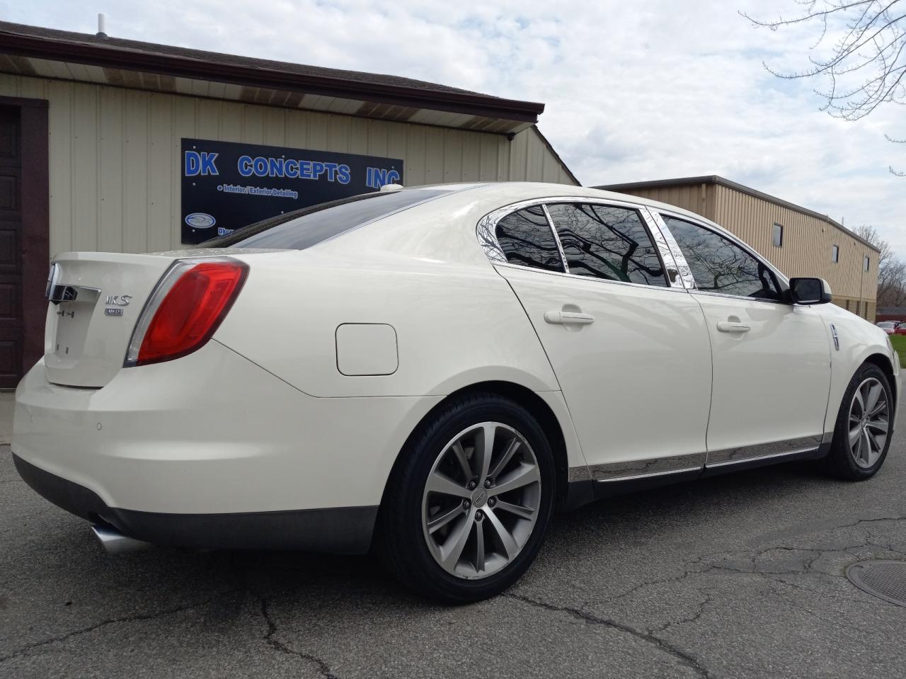 Photo 4 from auction – 2009 LINCOLN MKS with VIN 1LNHM94R69G615883