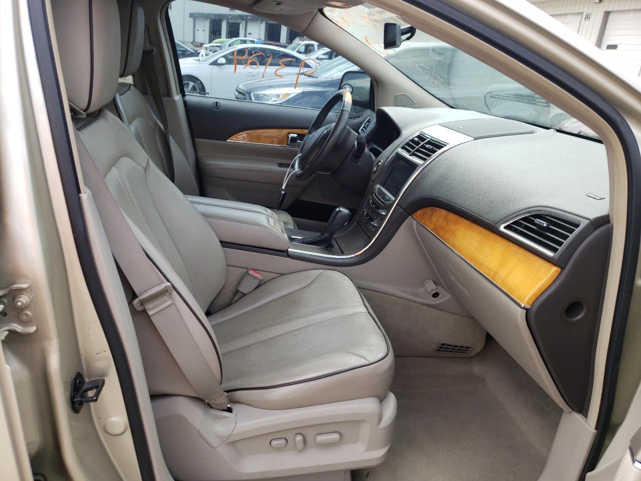 Photo 19 from auction – 2011 LINCOLN MKX with VIN 2LMDJ6JK2BBJ08557