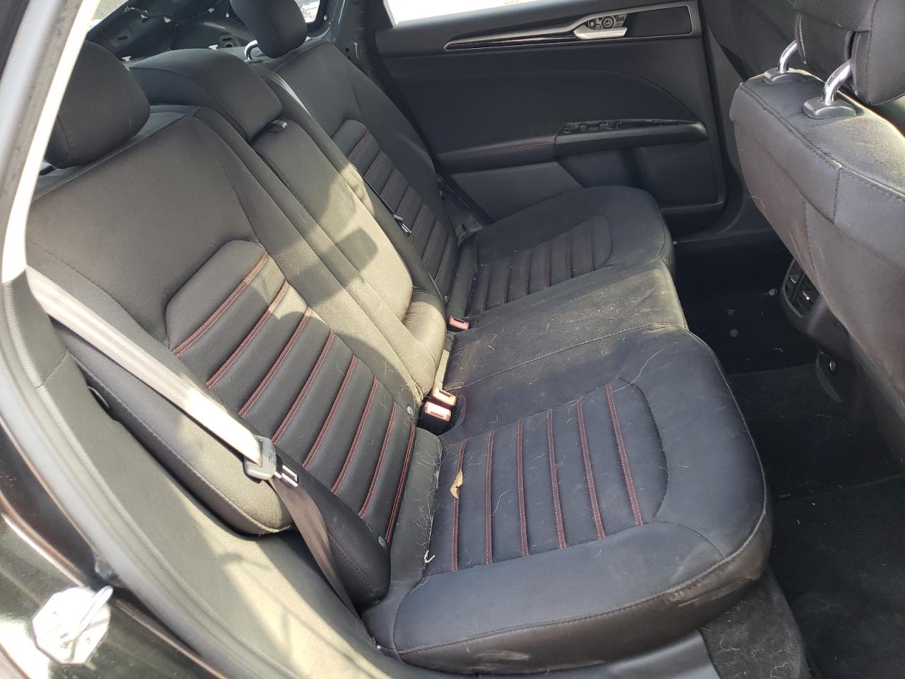 Photo 6 from auction – 2014 FORD FUSION SE with VIN 1FA6P0HDXE5394071