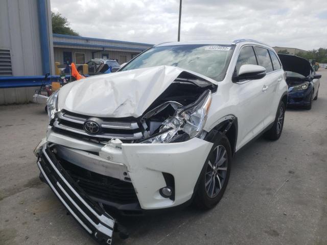 Photo 4 from auction – 2019 TOYOTA HIGHLANDER with VIN 5TDKZRFH0KS564294