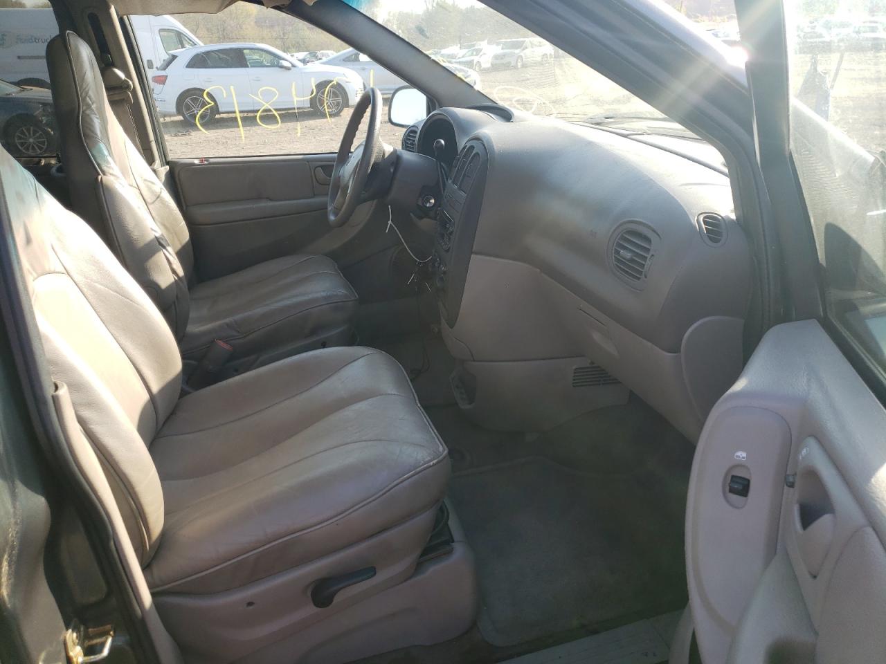 Photo 5 from auction – 2002 DODGE CARAVAN SP with VIN 1B4GP453X2B728434