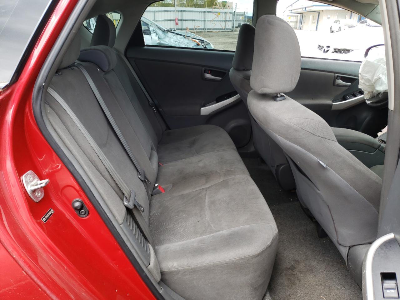 Photo 6 from auction – 2011 TOYOTA PRIUS with VIN JTDKN3DU4B0281053