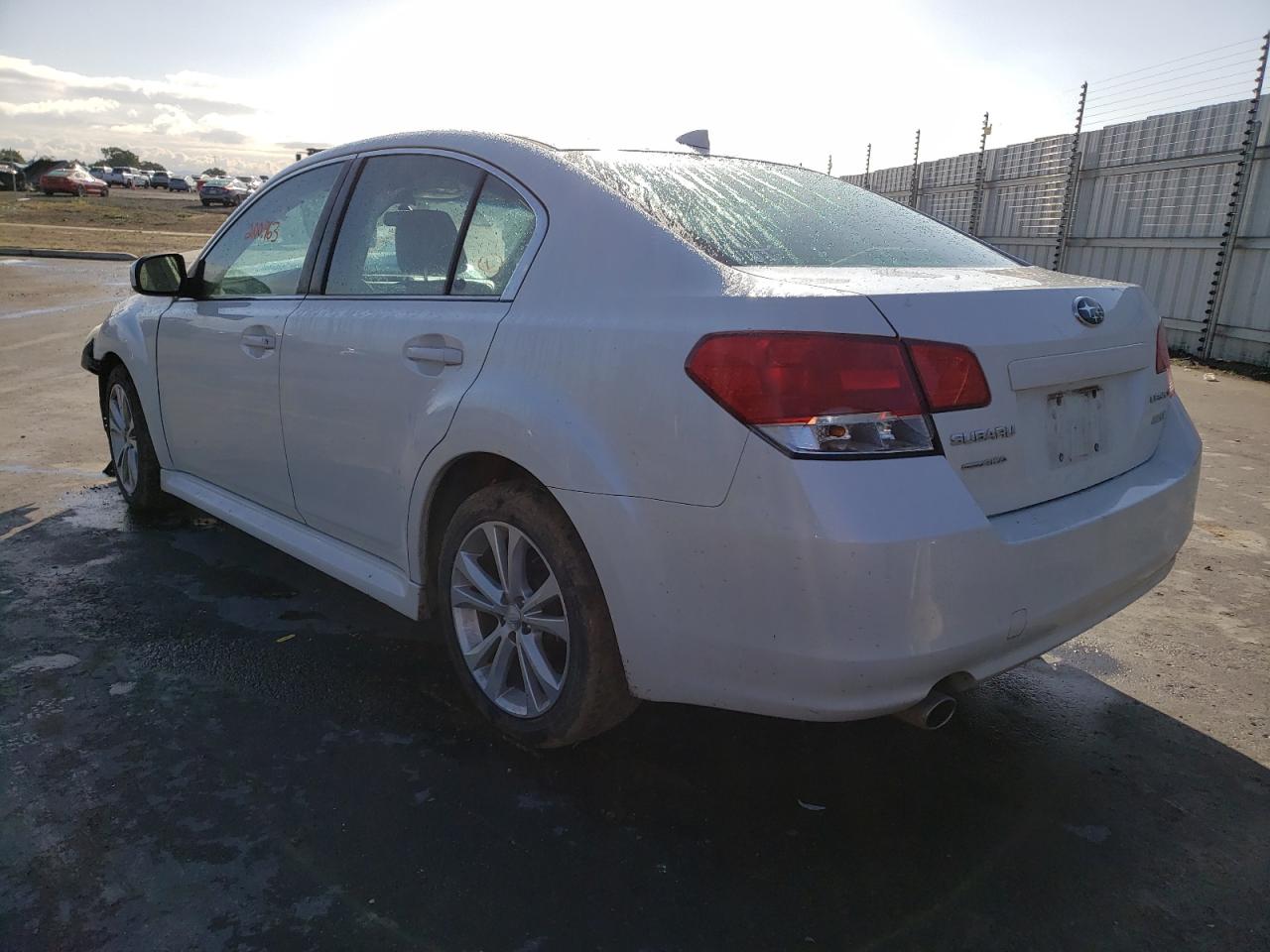 Foto 3 de la subasta – 2013 SUBARU LEGACY 2.5 con VIN 4S3BMBK68D3048909
