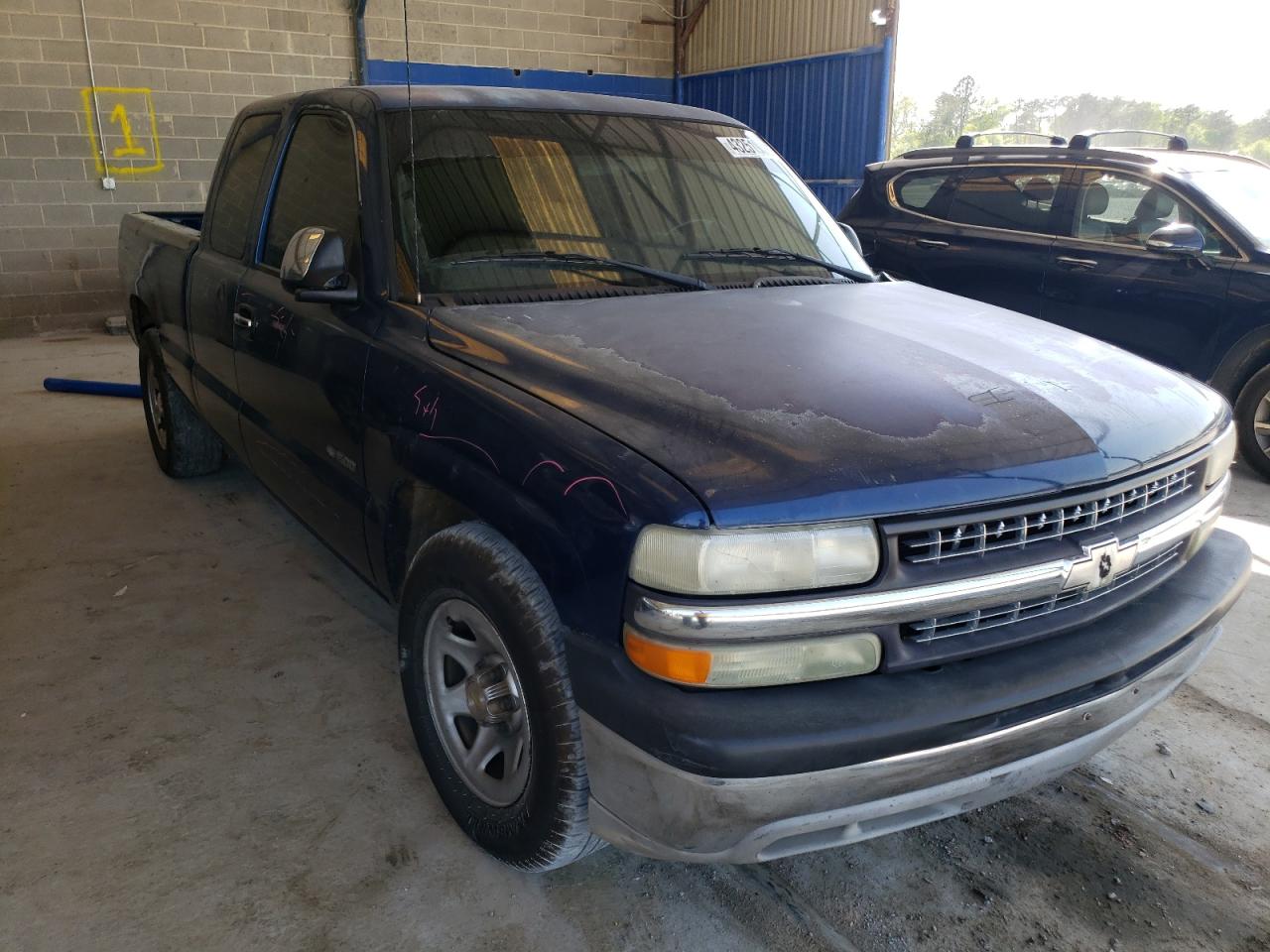 CHEVROLET SILVERADO 2001 with VIN 2GCEC19V811357014 - Photo from auction