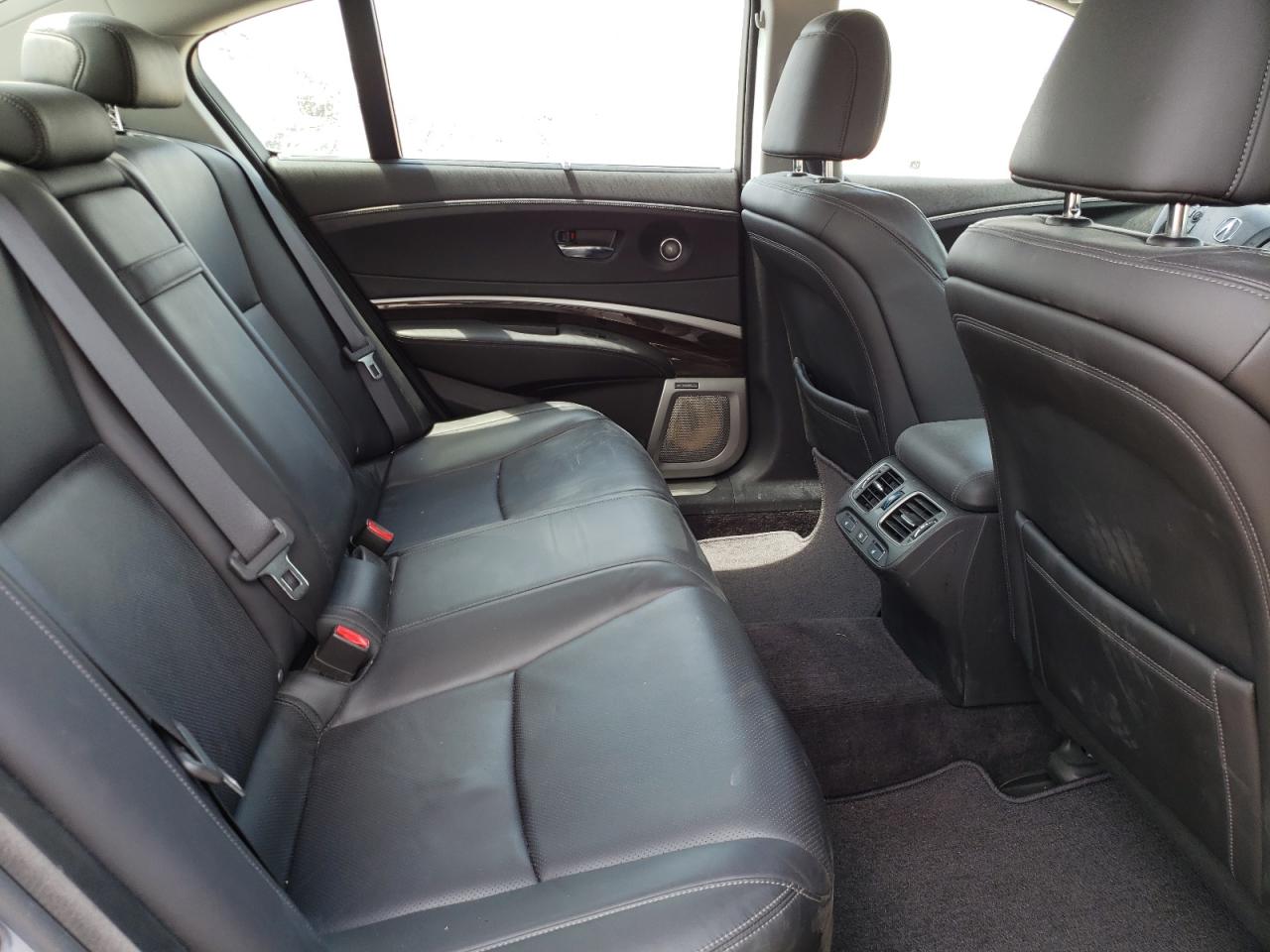 Photo 6 from auction – 2014 ACURA RLX ADVANC with VIN JH4KC1F93EC005077