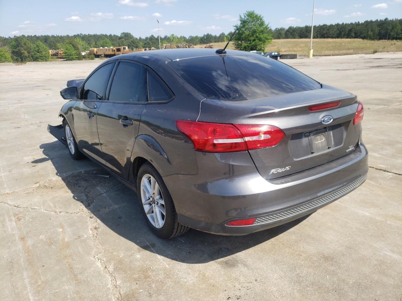 Photo 3 from auction – 2015 FORD FOCUS SE with VIN 1FADP3F2XFL308295