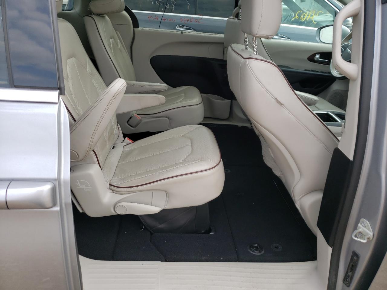 Photo 6 from auction – 2020 CHRYSLER PACIFICA L with VIN 2C4RC1GG5LR209218
